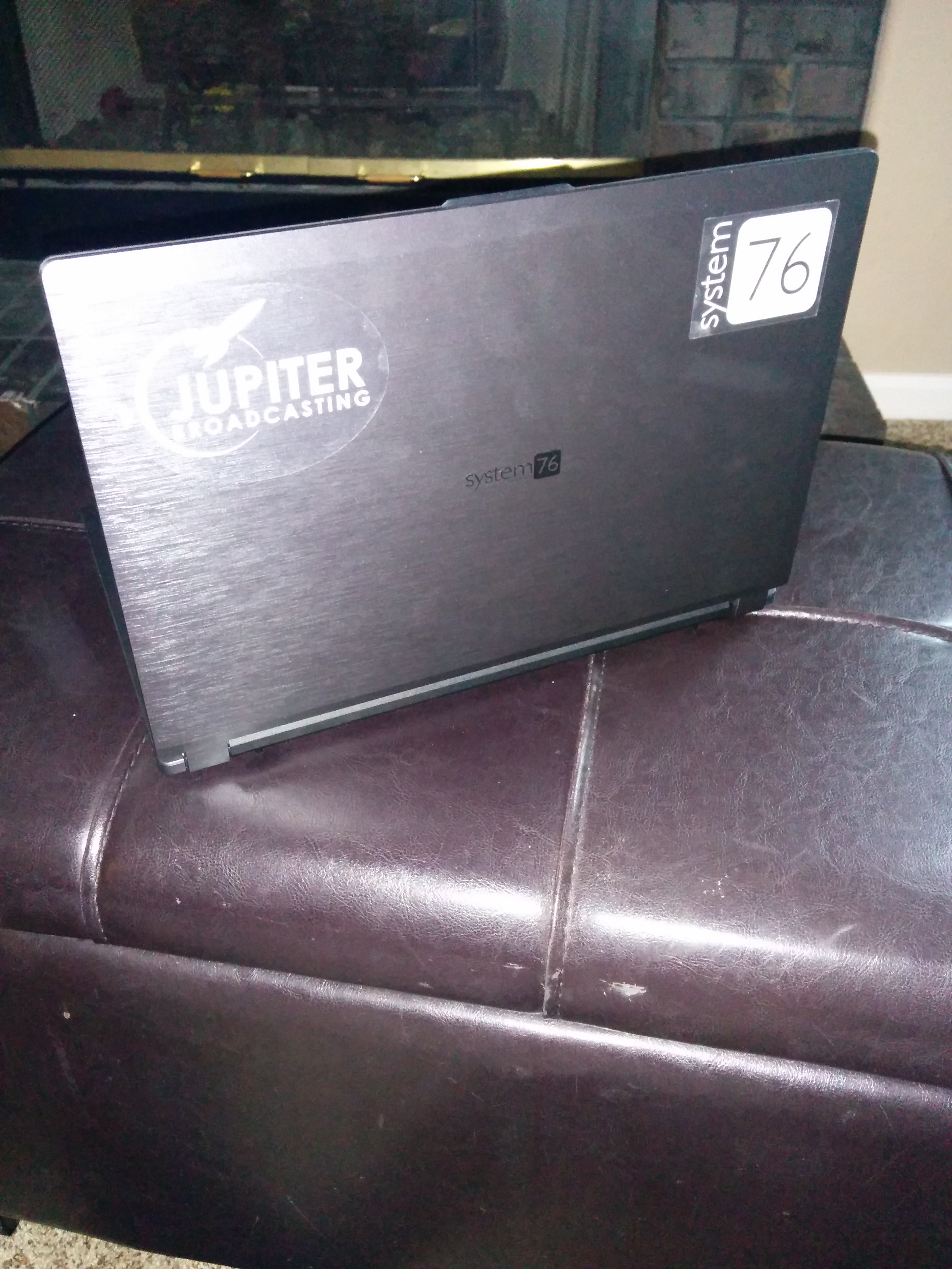 [Review] System76 Darter Ultra-thin Mini-Review : r/LinuxActionShow